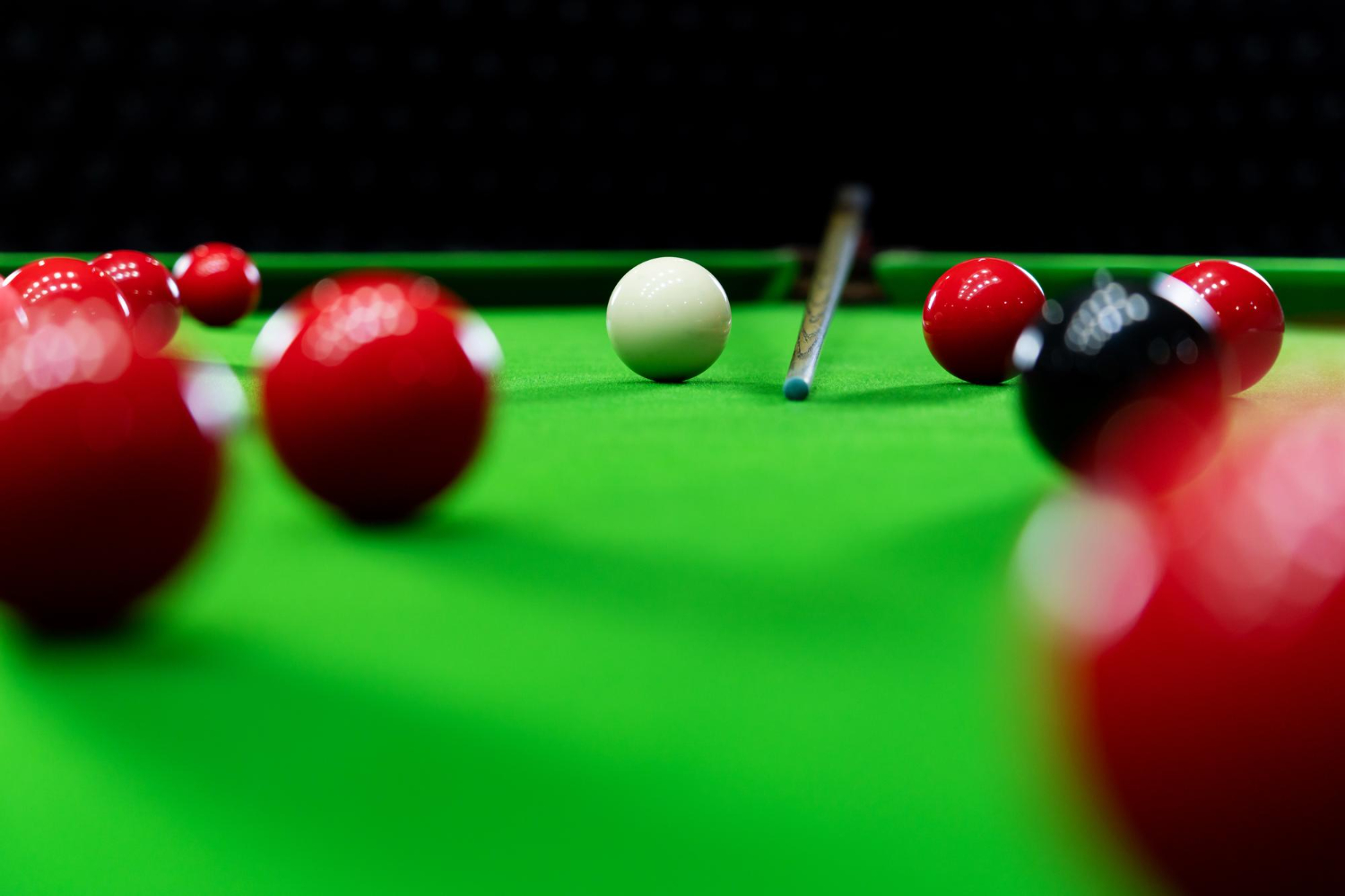 Snooker od podstaw – kompletny przewodnik jak grać